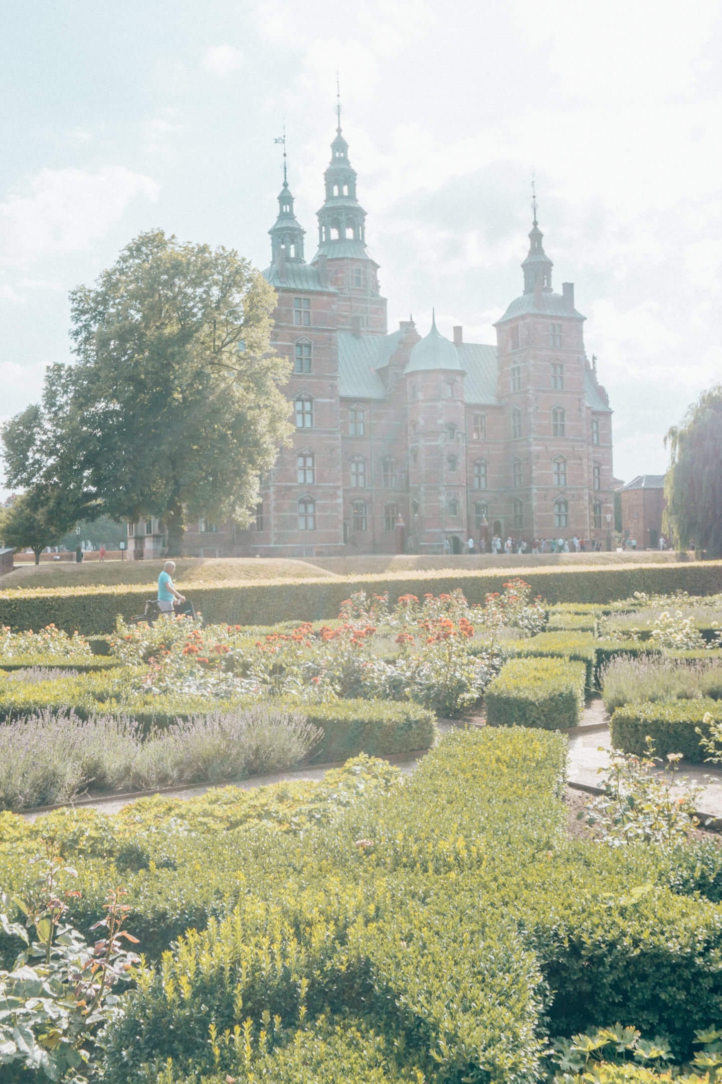 A Blissful #Copenhagen Itinerary: 4 Days for First-Time Visitors - Rosenborg Castle and gardens