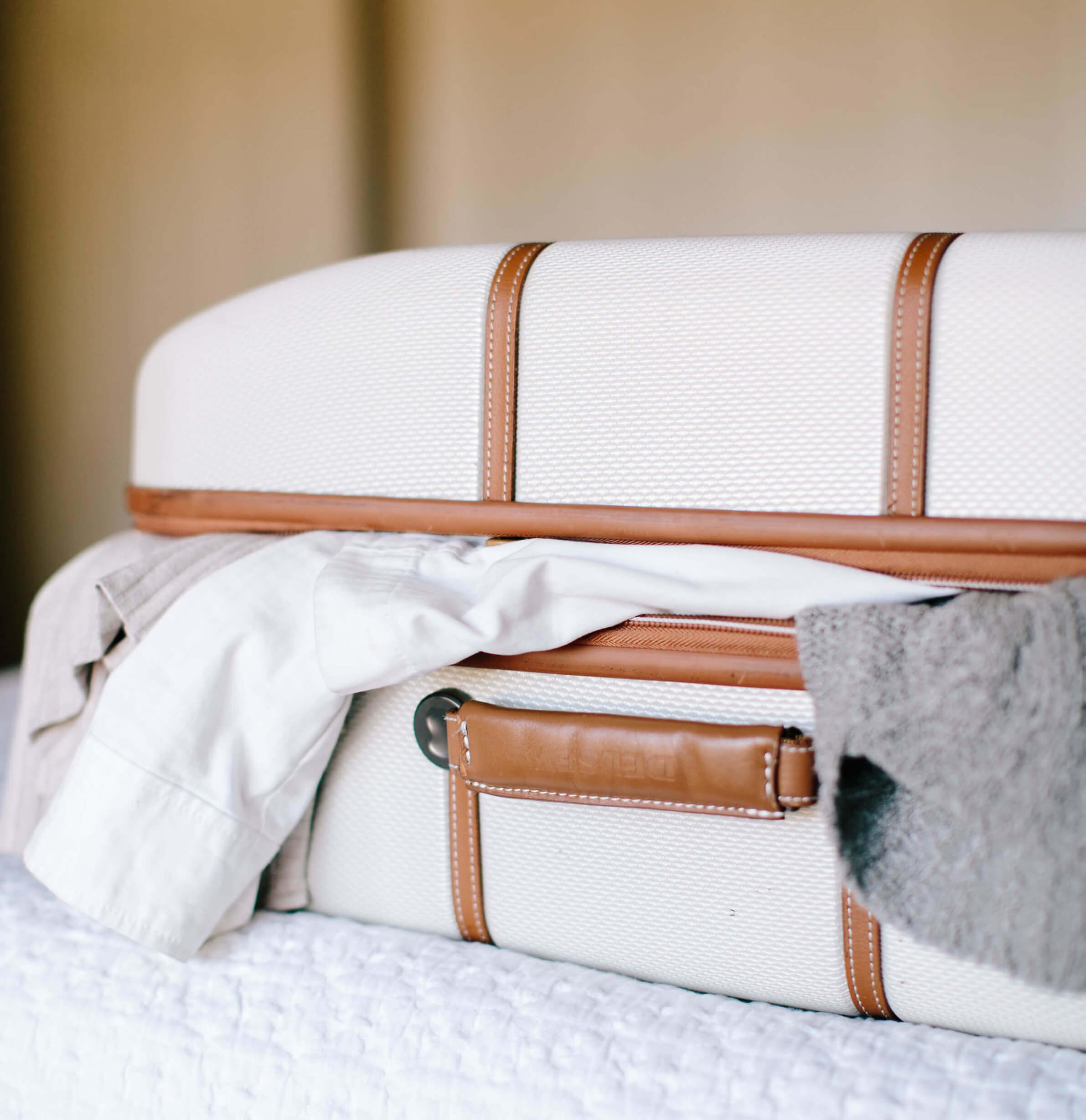 The Best 10 Travel Packing Tips To Ease Anxiety