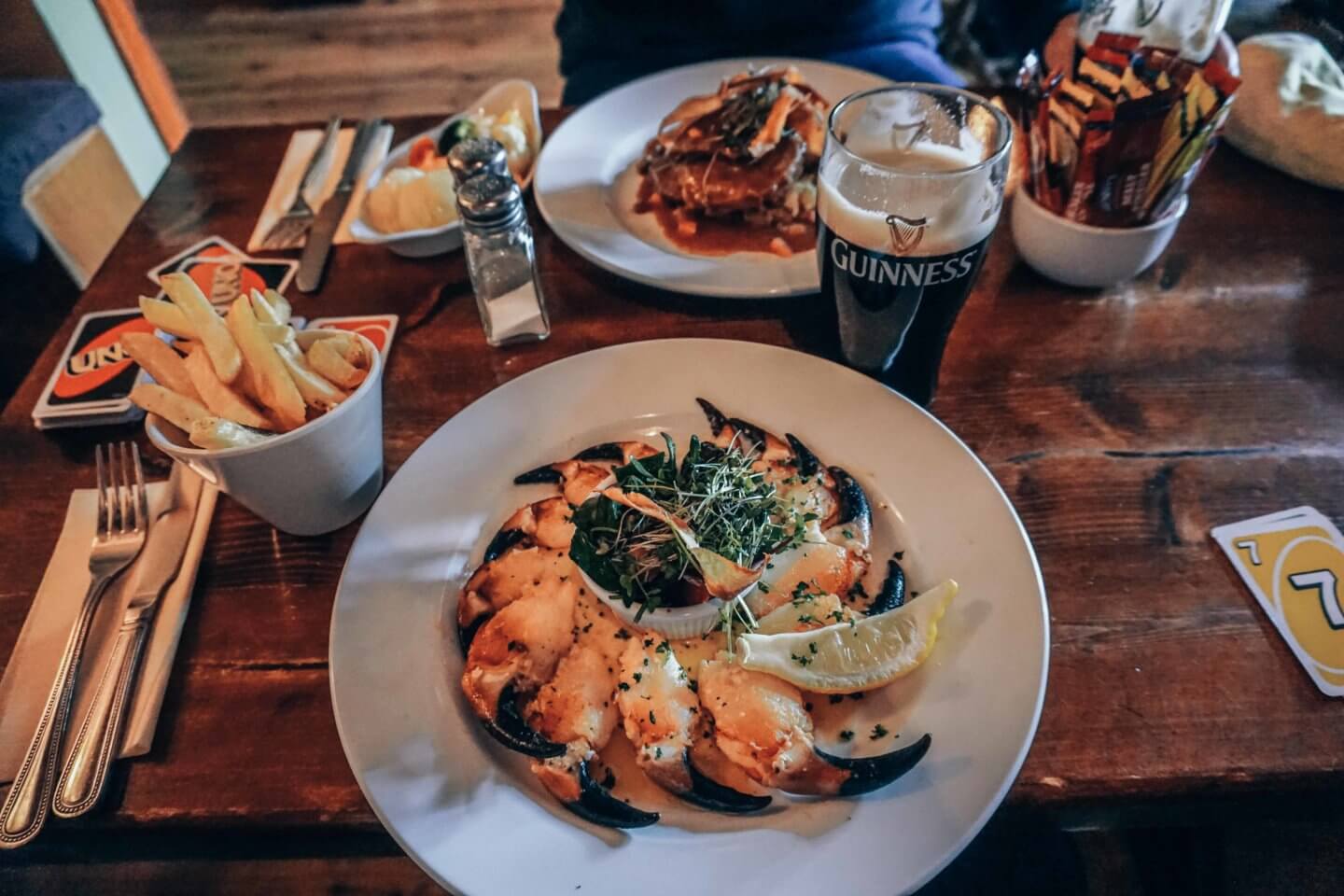 Crab claws for lunch at Veldons Seafarer