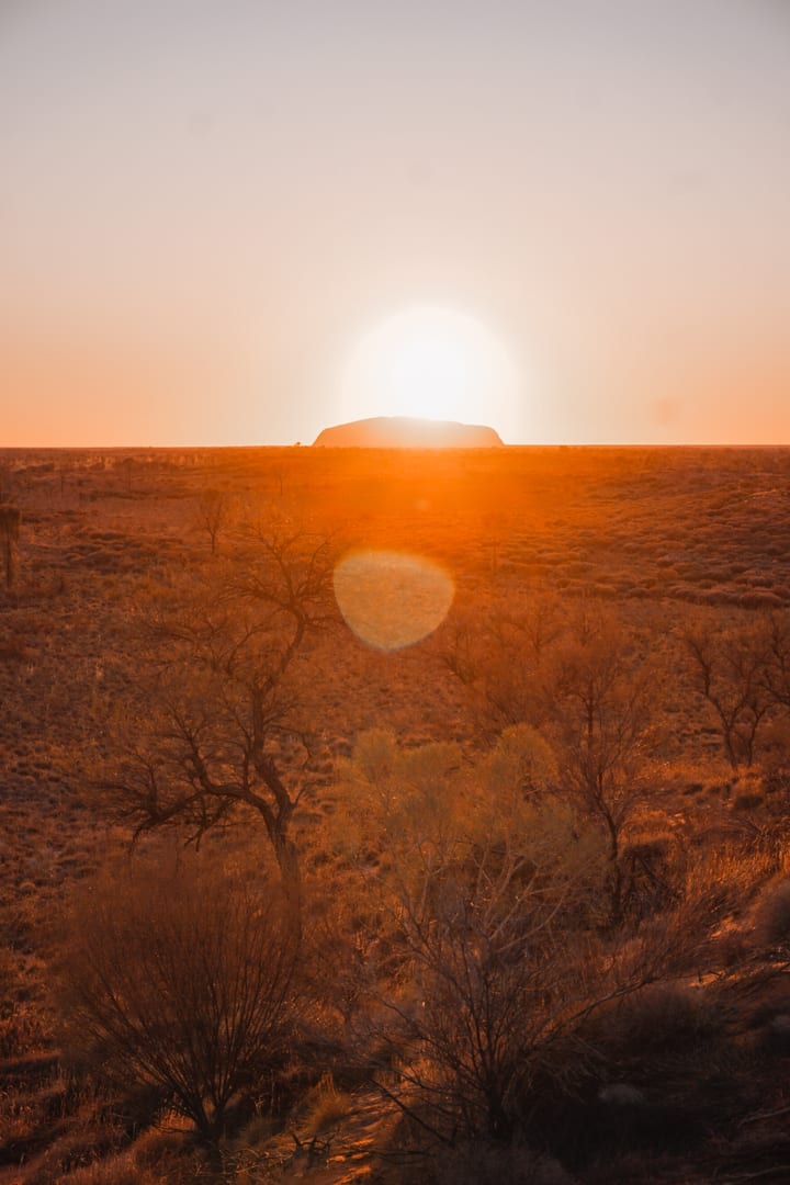 Watching the sun coming up over Uluru from the Kata Tjuta sunrise lookout