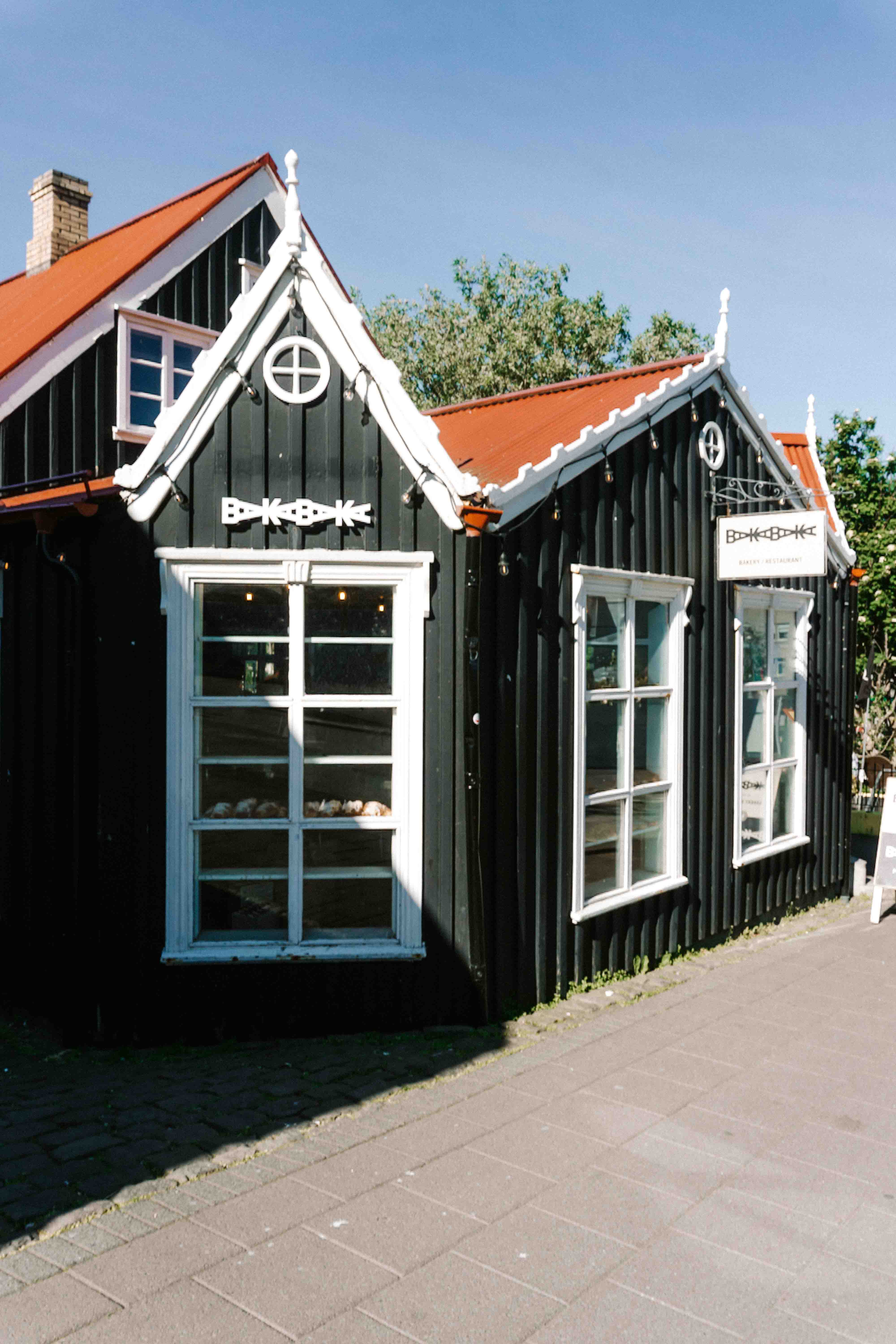 Make sure to have breakfast at Baka Baka cafe in Reykjavik during your 4 days in Iceland itinerary