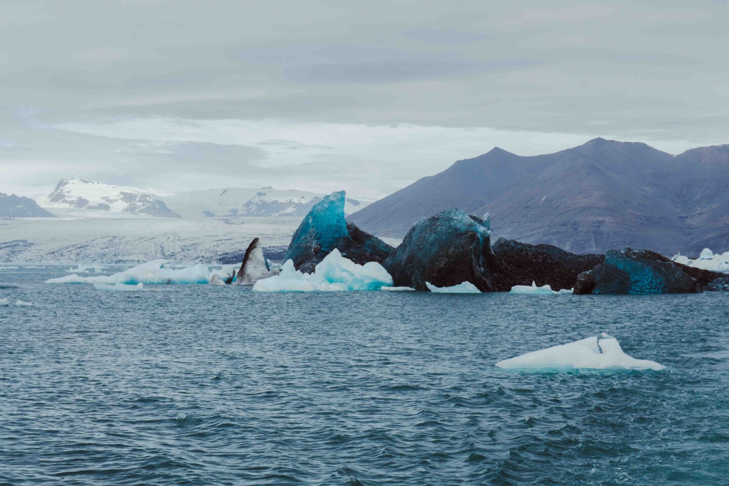 Jökulsárlón Glacier Lagoon with floating icebergs during 4 days in Iceland